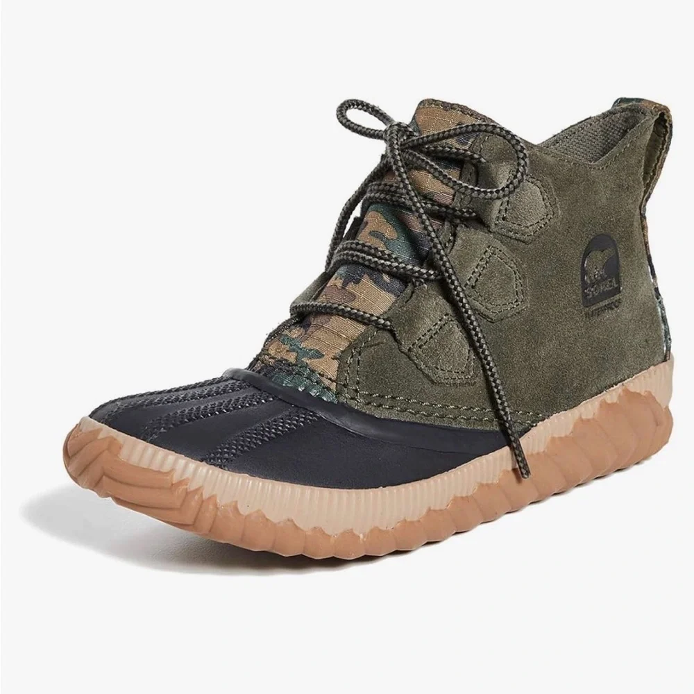 Sorel Out N About Rain Boots Women’s 7.5 Olive Camouflage Suede Ankle Booties
